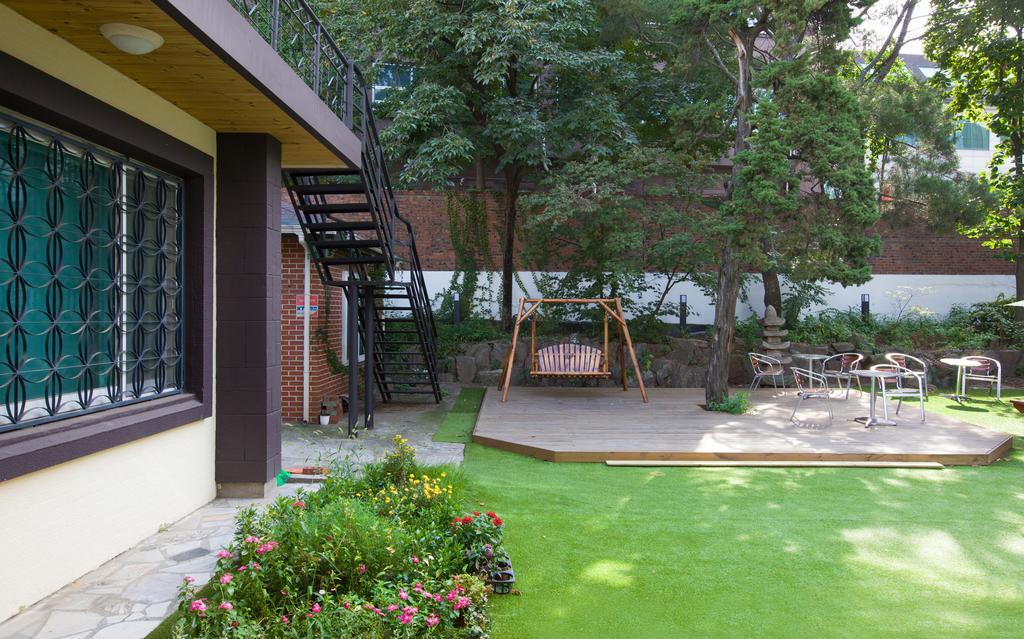 24 Guesthouse Namsan Garden Séoul Extérieur photo